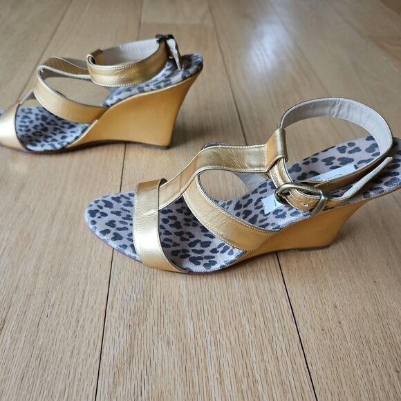 Olivia Rose Tal New York Women Size 7 Gold With Cheetah Footbed Wedge Sandals - Picture 4 of 8